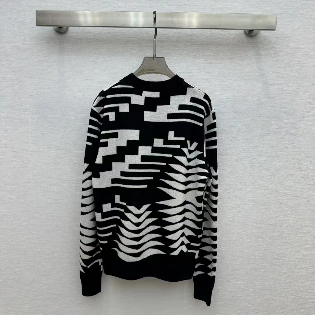 Louis Vuitton Women LV SKI Wool Pullover Regular Fit Fir Tree Jacquard Signature All Over