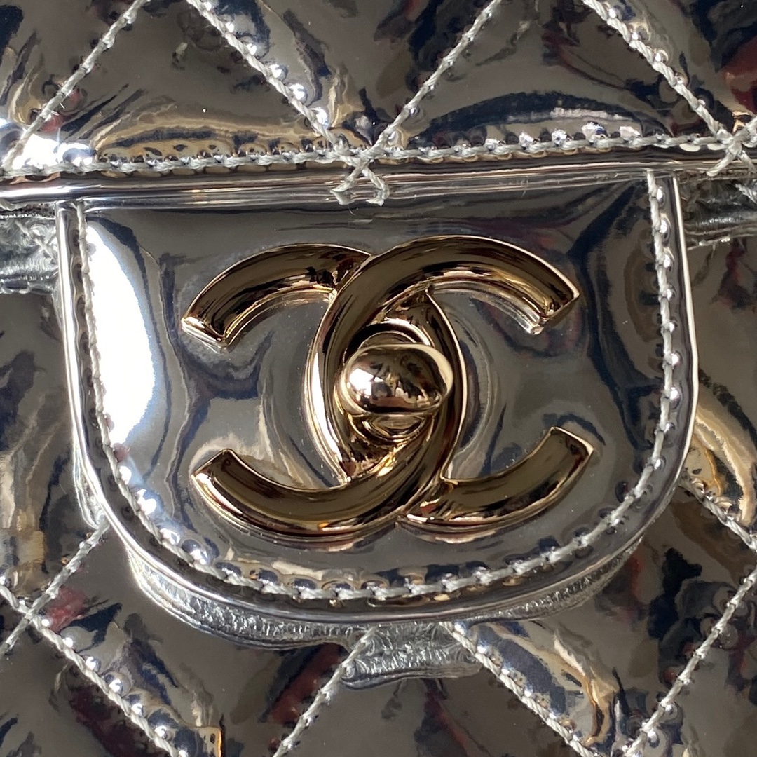Chanel Women CC Flap Bag Star Coin Purse Mirror Calfskin Metallic Calfskin Gold-Tone Metal Silver
