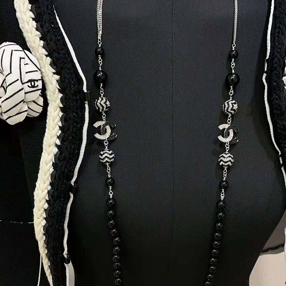 Chanel Women Long Necklace in Metal Glass Pearls and Strass