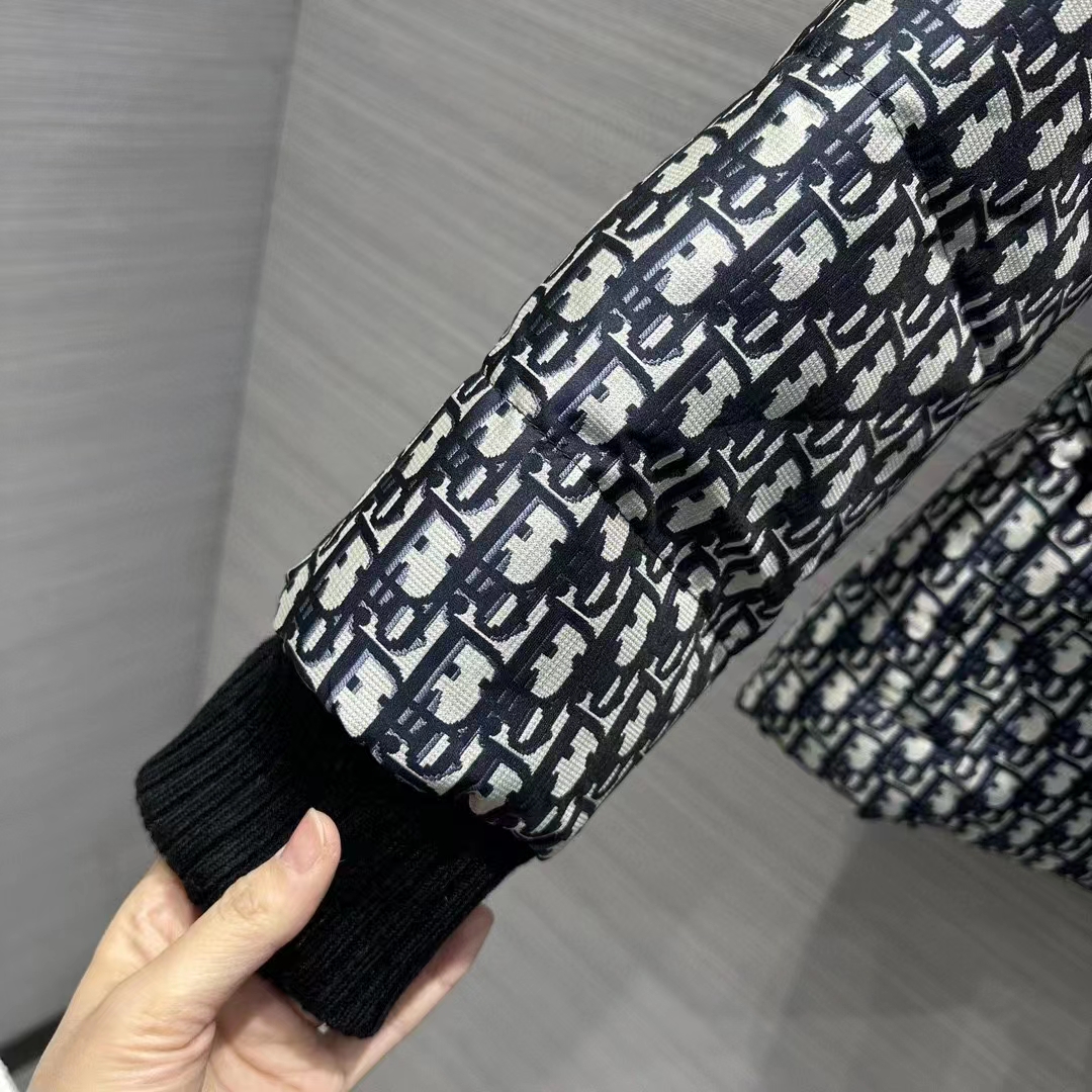 Dior Men CD DiorAlps Reversible Belted Jacket Blue Quilted Technical Taffeta Jacquard Dior Oblique Motif