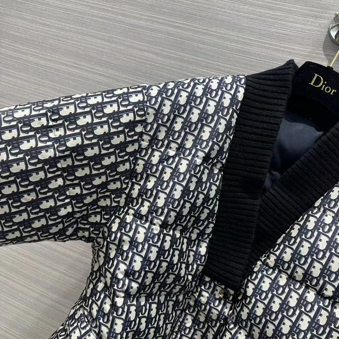 Dior Men CD DiorAlps Reversible Belted Jacket Blue Quilted Technical Taffeta Jacquard Dior Oblique Motif