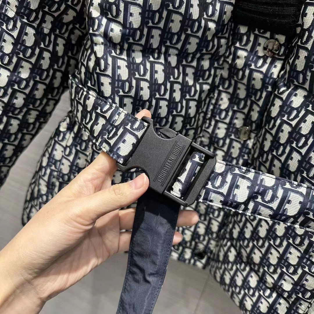 Dior Men CD DiorAlps Reversible Belted Jacket Blue Quilted Technical Taffeta Jacquard Dior Oblique Motif