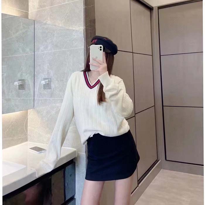 Gucci GG Women Cotton Knit V-Neck Sweater Web Ivory Interlocking G Patch Long Sleeves