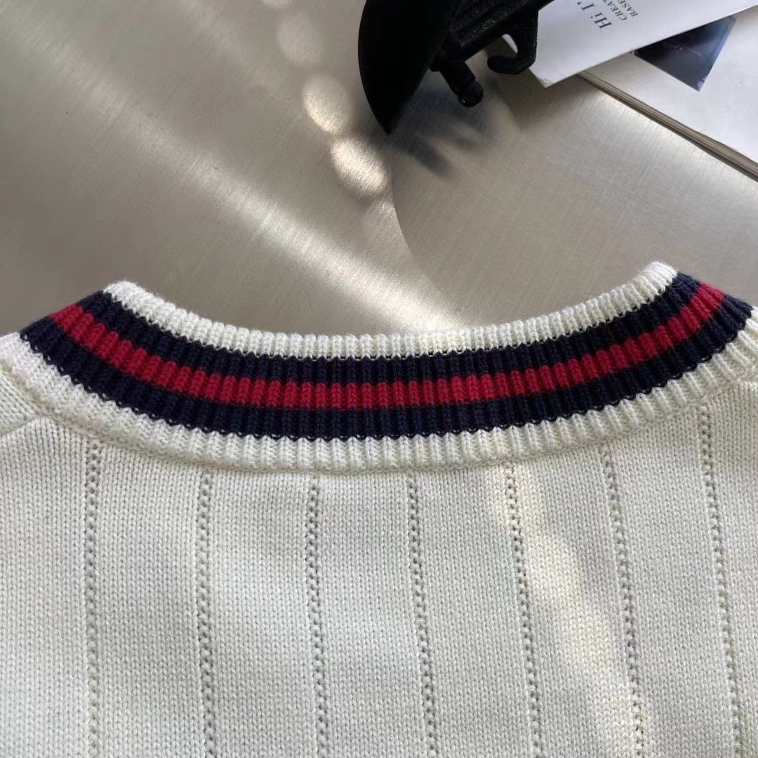 Gucci GG Women Cotton Knit V-Neck Sweater Web Ivory Interlocking G Patch Long Sleeves