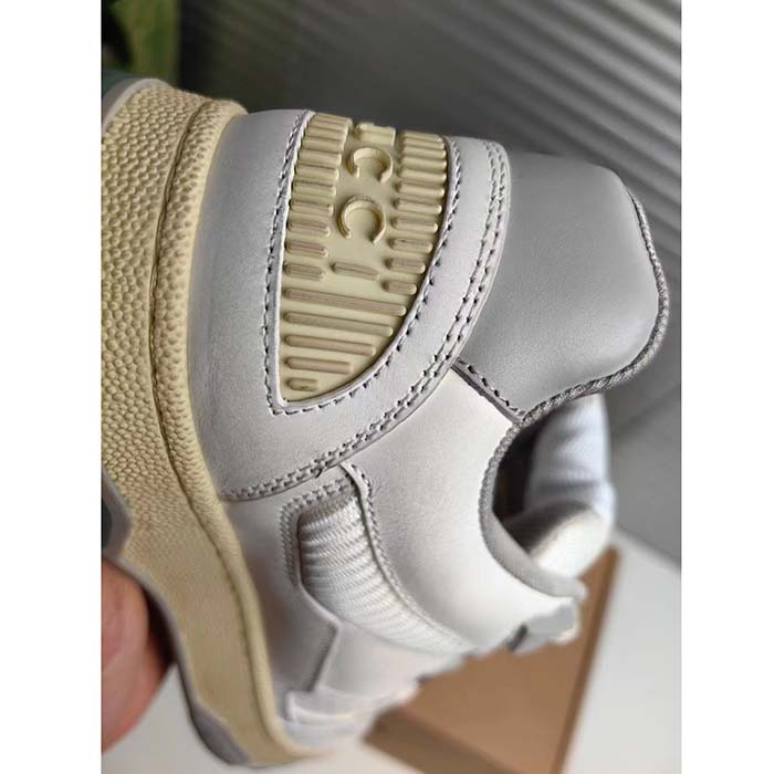 Gucci Unisex Distressed Effect Sneaker Off White Leather Grey Rubber Gucci Script Low Heel