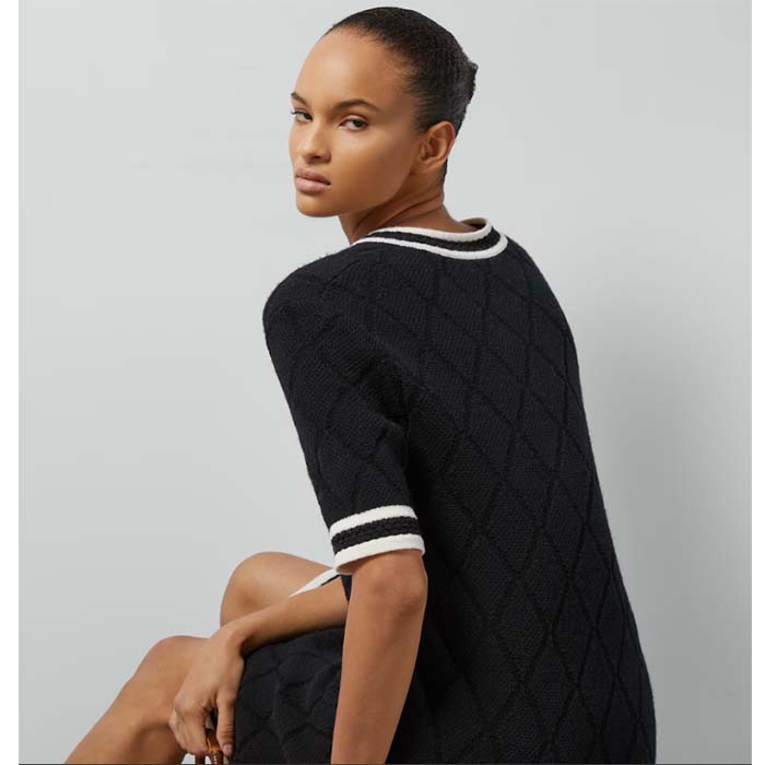 Gucci Women GG Extra Fine Wool Piquet Dress Crewneck Short Sleeves Two Front Pockets
