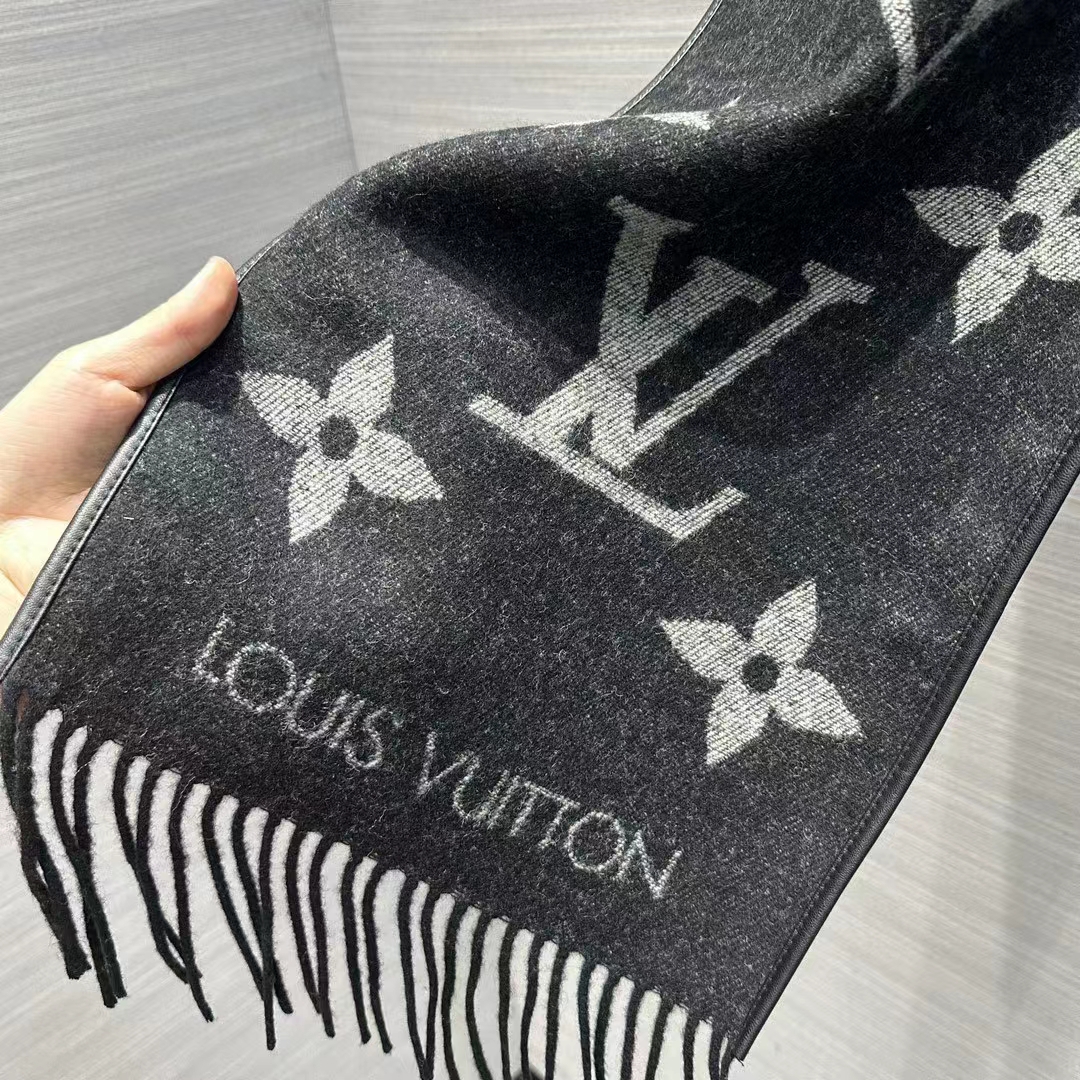 Louis Vuitton LV Unisex Fall For You Scarf Black Wool Cashmere Jacquard Weave Monogram