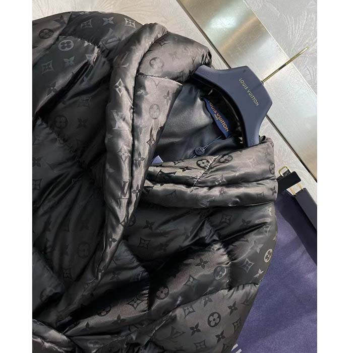 Louis Vuitton LV Women Flight Mode Monogram Jacquard Puffer Wrap Coat Polyamide Black