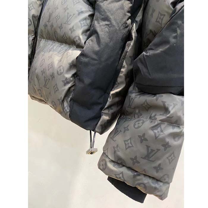 Louis Vuitton Women LV 2054 Heat Reactive Puffer Polyester Anthracite Regular Fit