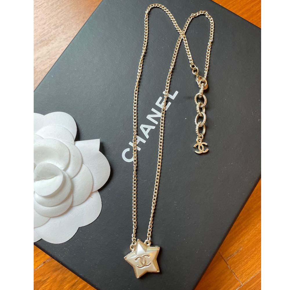 Chanel Women CC Necklace Gold Tone Metal