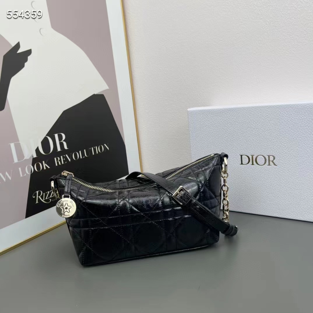 Dior Women CD Diorstar Hobo Bag Chain Black Macrocannage Crinkled Calfskin Reference: S3202UNIO_M900