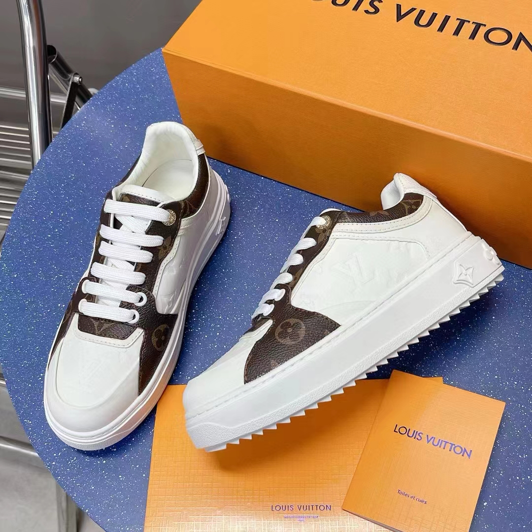 Louis Vuitton Unisex LV Trainer Sneaker White Calf Leather Patent Monogram Canvas