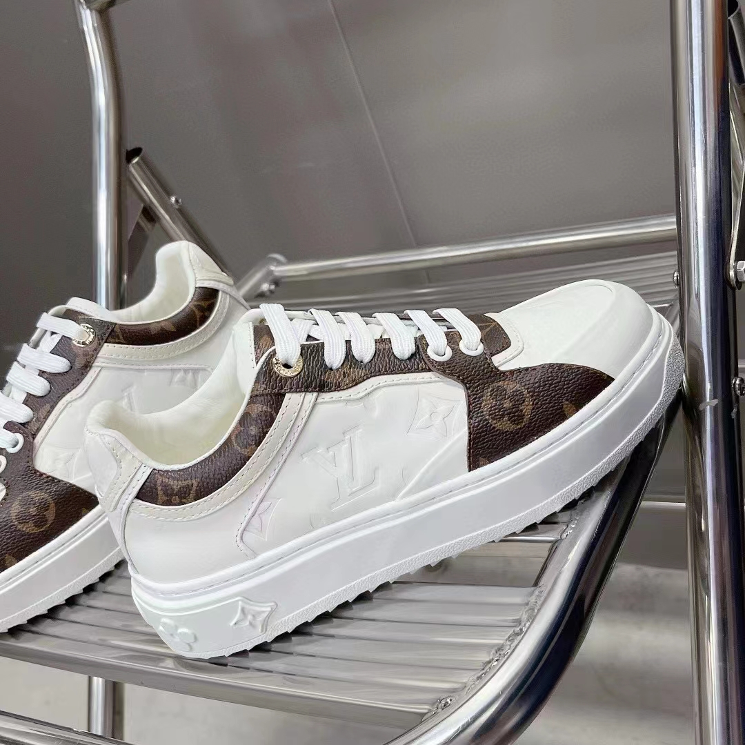 Louis Vuitton Unisex LV Trainer Sneaker White Calf Leather Patent Monogram Canvas