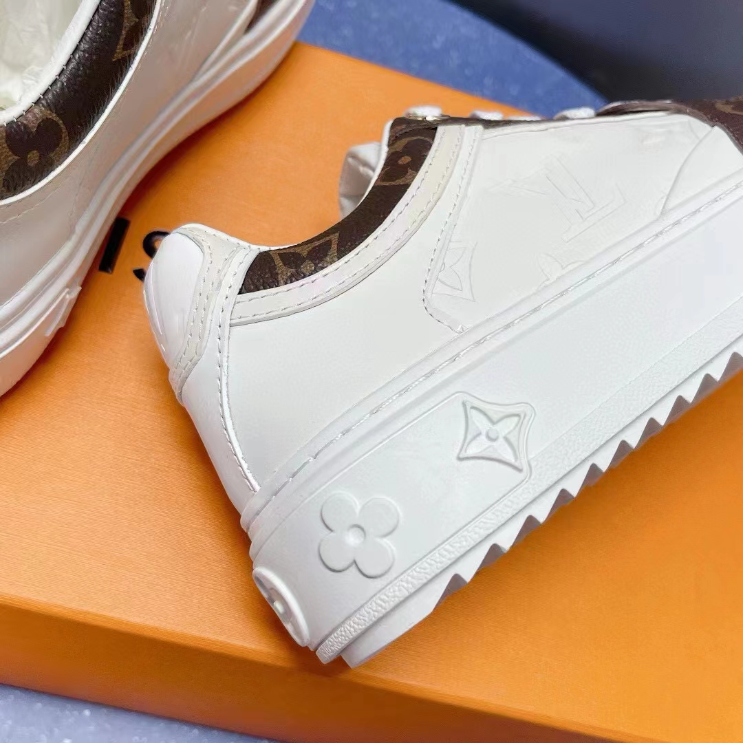 Louis Vuitton Unisex LV Trainer Sneaker White Calf Leather Patent Monogram Canvas