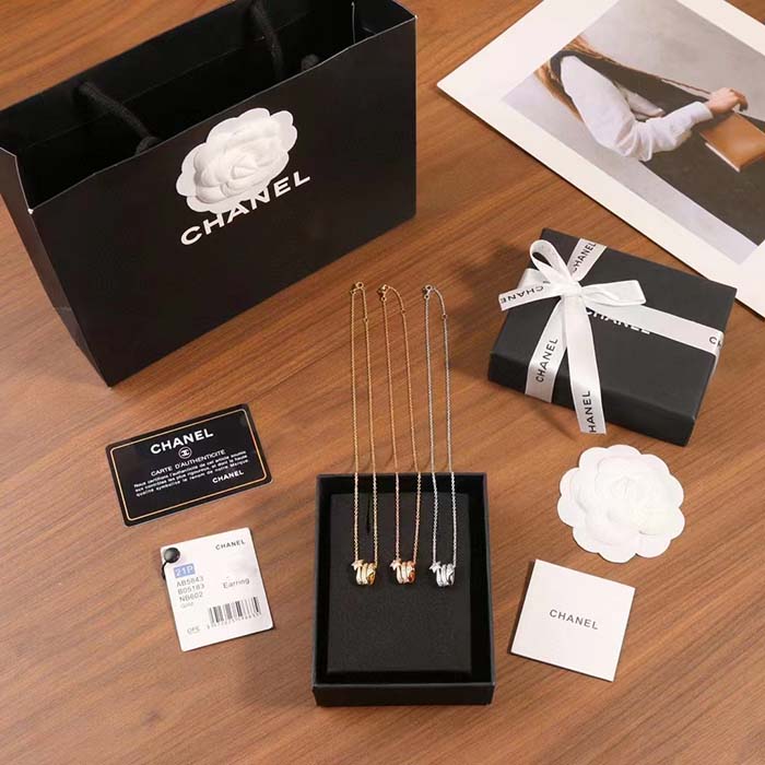 Chanel Women CC Étoile Filante Necklace 18K White Gold Diamonds