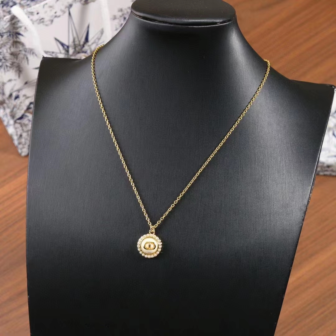 Dior Women Petit CD Baroque Necklace White Resin Pearls Latte Glass