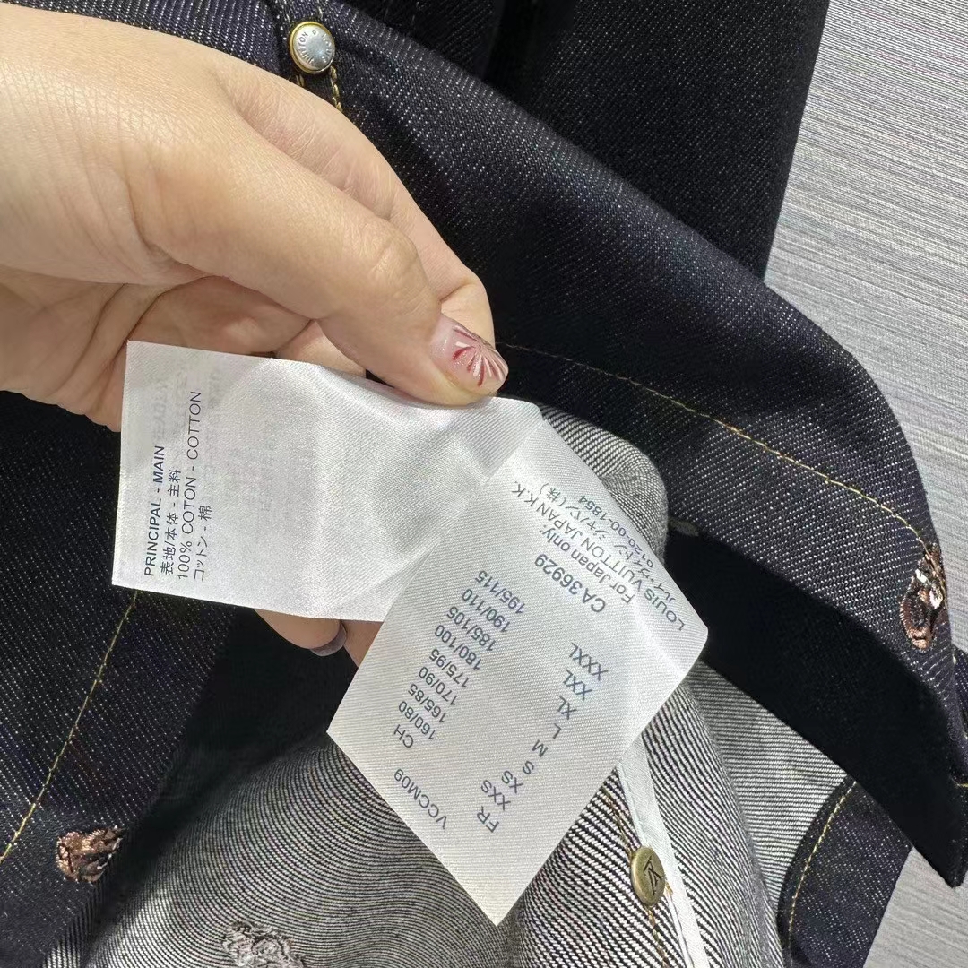 Louis Vuitton Men LV RUNWAY Embroidered Denim Overshirt Oversized Fit Indigo Cotton 1AFHVF