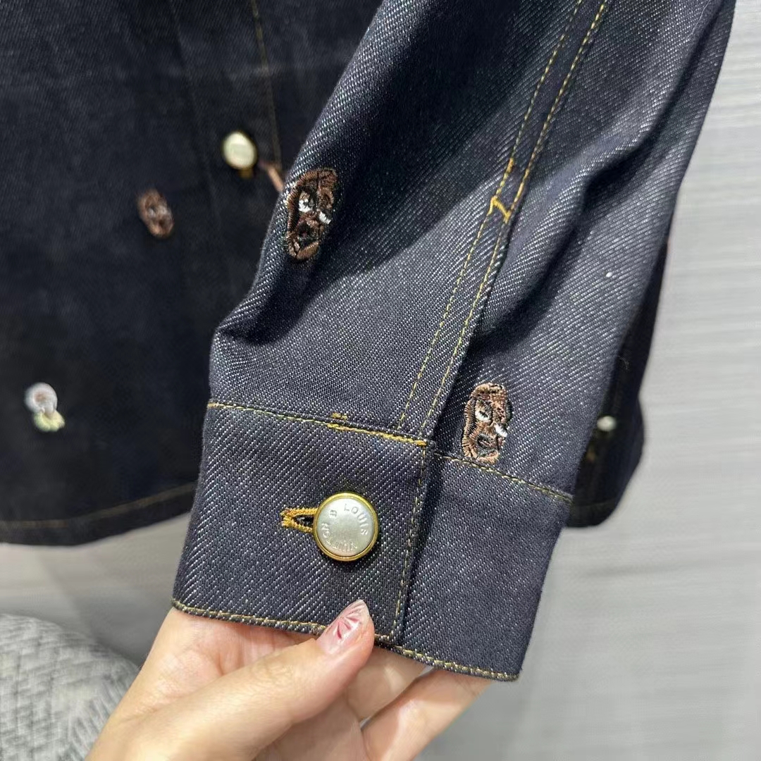 Louis Vuitton Men LV RUNWAY Embroidered Denim Overshirt Oversized Fit Indigo Cotton 1AFHVF