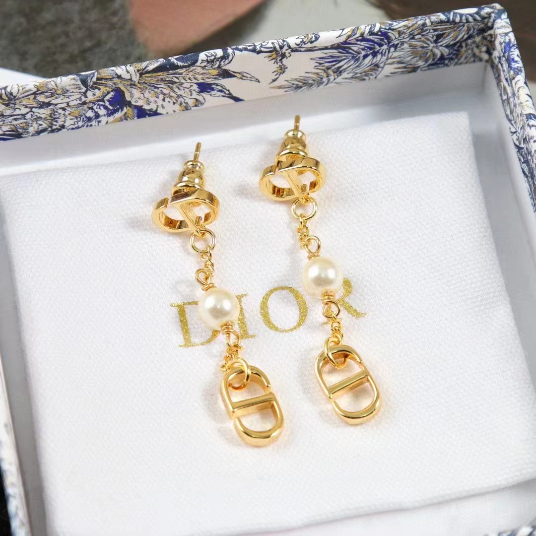 Dior Women 30 Montaigne Stud Earrings Gold-Finish Metal CD Signatures