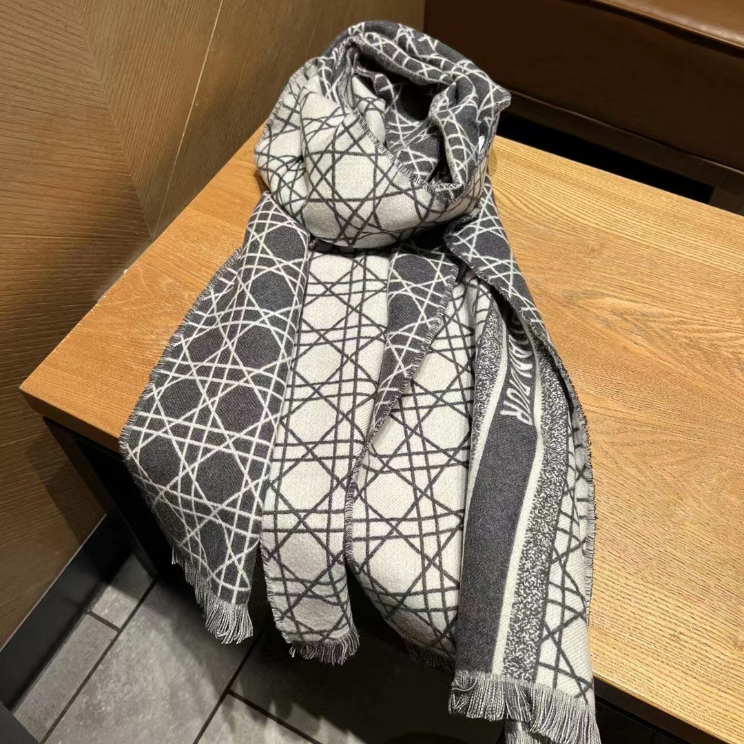 Dior Unisex CD Cannage Scarf Gray Ecru Cashmere Virgin Wool
