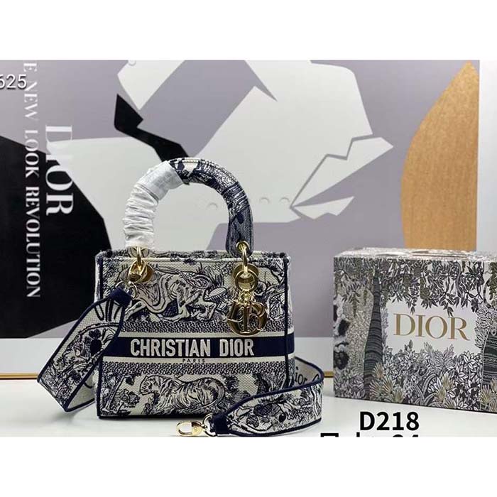 Dior Women CD Medium Lady D-Lite Bag Blue Toile De Jouy Embroidery