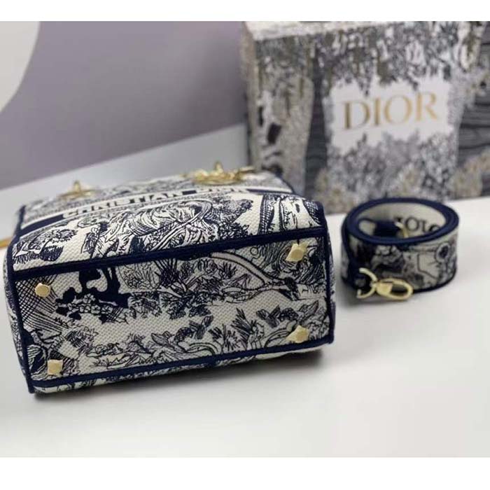 Dior Women CD Medium Lady D-Lite Bag Blue Toile De Jouy Embroidery