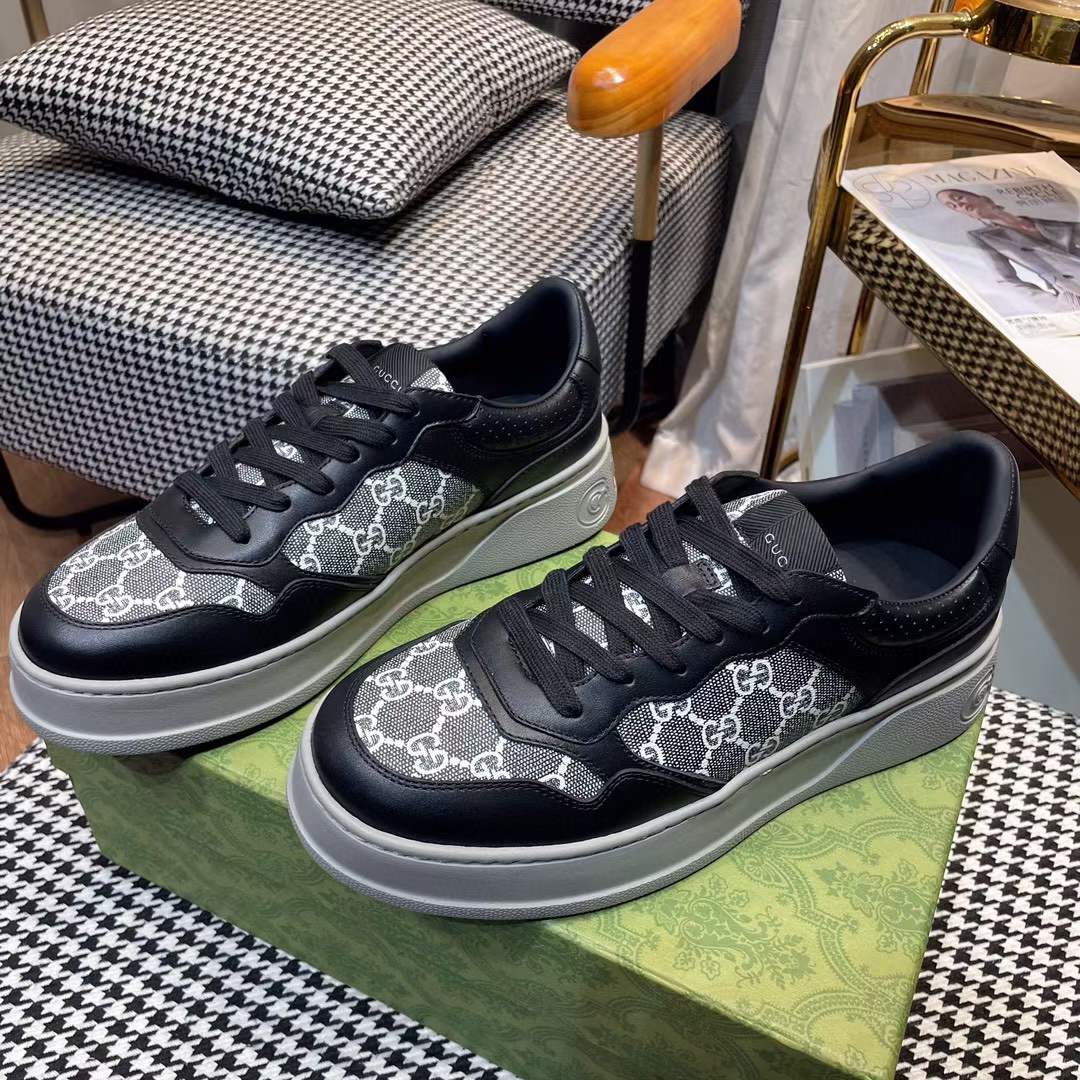 Gucci Unisex GG Sneaker Black Grey GG Supreme Canvas Mid-Heel