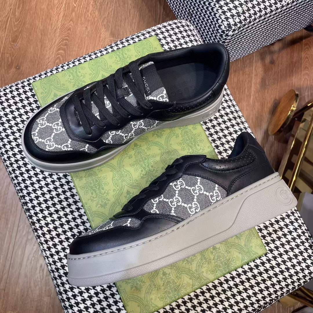 Gucci Unisex GG Sneaker Black Grey GG Supreme Canvas Mid-Heel