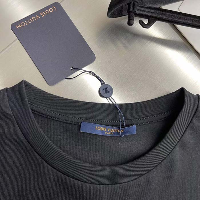 Louis Vuitton LV Men Embroidered Signature Cotton T-Shirt Ribbed Collar Black 1AFJFH