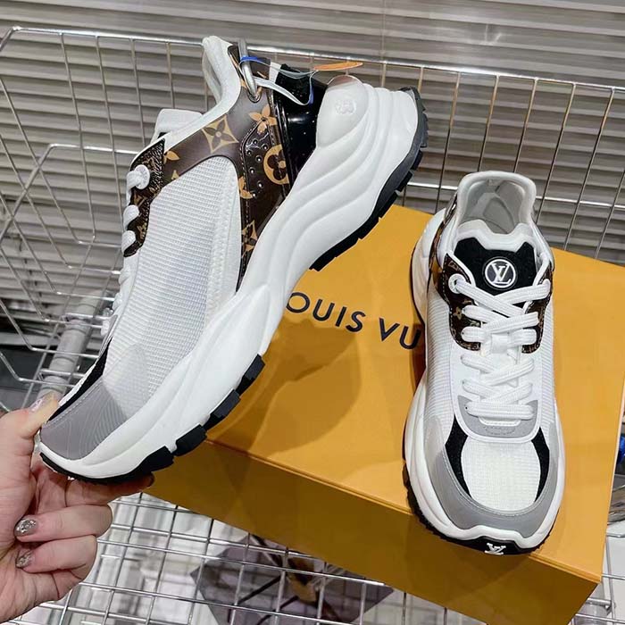 Louis Vuitton LV Unisex Run 55 Sneaker White Mix Materials 1AASDF
