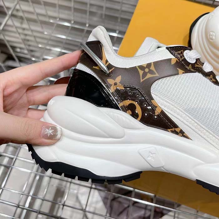 Louis Vuitton LV Unisex Run 55 Sneaker White Mix Materials 1AASDF