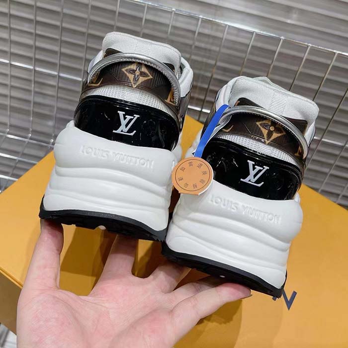 Louis Vuitton LV Unisex Run 55 Sneaker White Mix Materials 1AASDF
