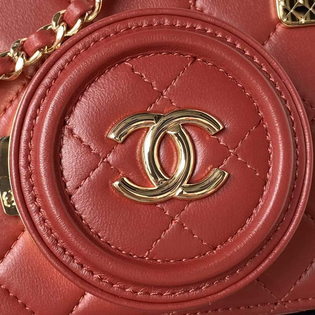 Chanel Women CC Camera Bag Lambskin Gold-Tone Metal Burgundy