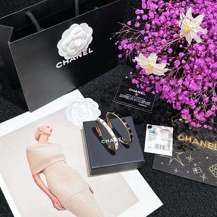 Chanel Women CC Cuff Metal Gold White Ref.  ABC986 B16125 NW384