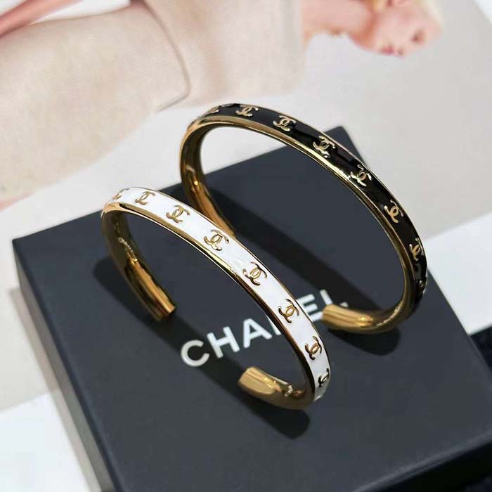 Chanel Women CC Cuff Metal Gold White Ref.  ABC986 B16125 NW384