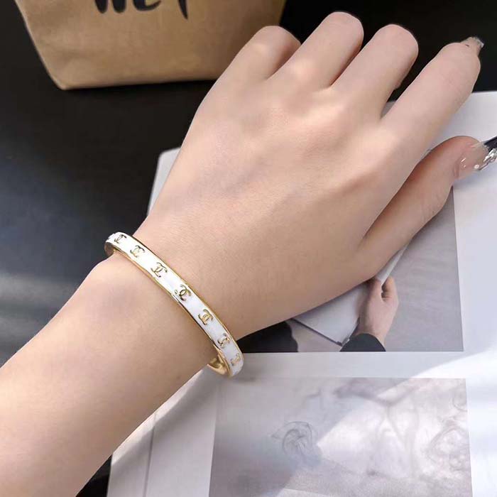 Chanel Women CC Cuff Metal Gold White Ref.  ABC986 B16125 NW384