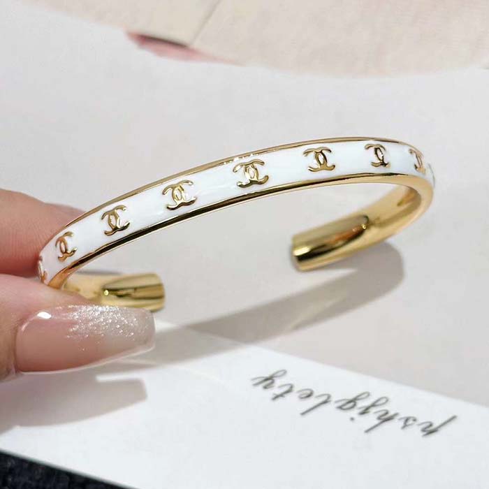 Chanel Women CC Cuff Metal Gold White Ref.  ABC986 B16125 NW384