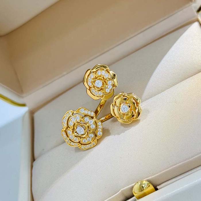 Chanel Women CC Extrait De Camelia Transformable Ring 18K Rose Gold Diamonds