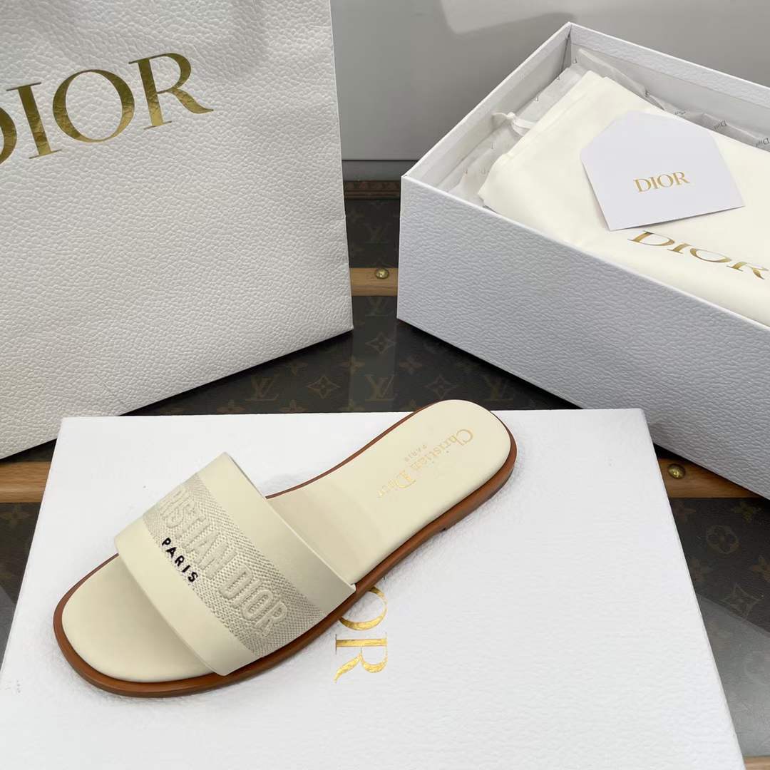 Dior Unisex CD Dway Slide White Calfskin Embroidered Cotton