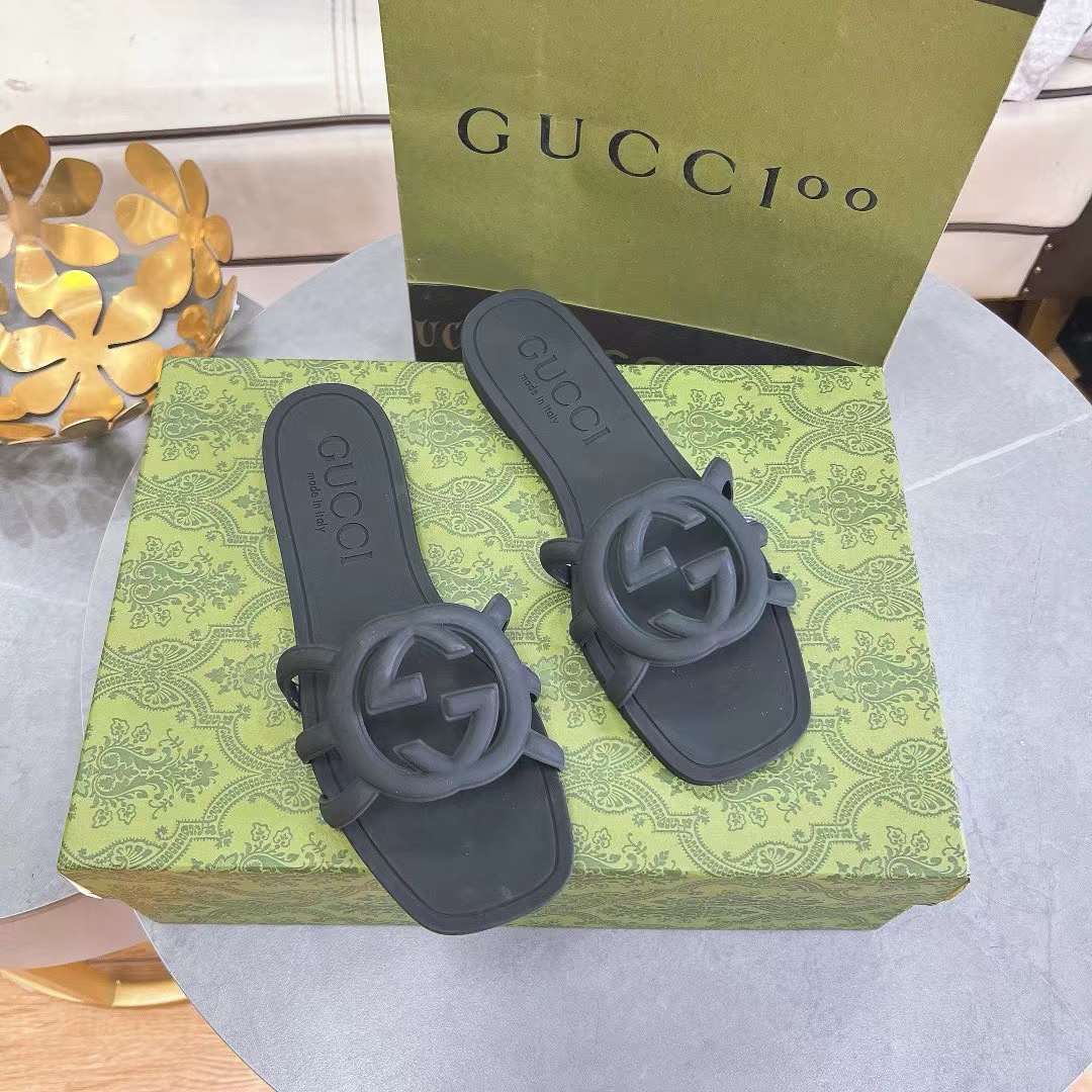 Gucci Unisex GG Interlocking G Slide Sandal Black Rubber Flat