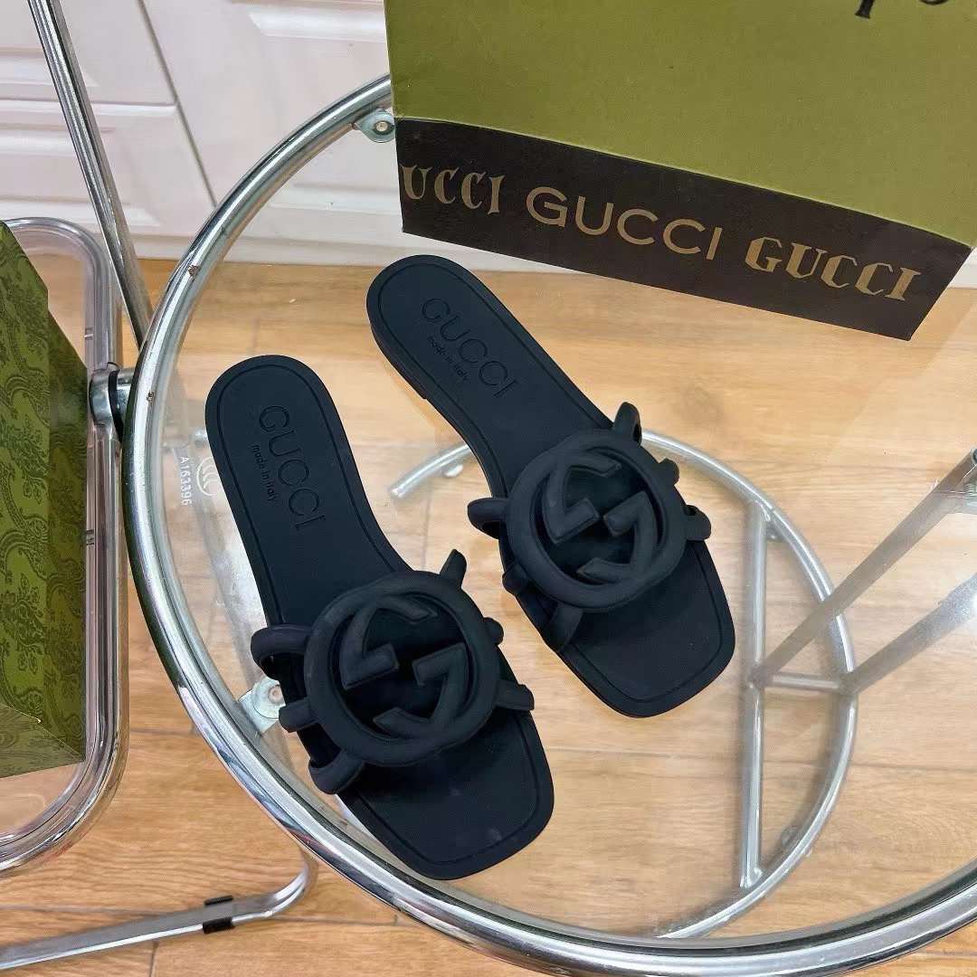 Gucci Unisex GG Interlocking G Slide Sandal Black Rubber Flat