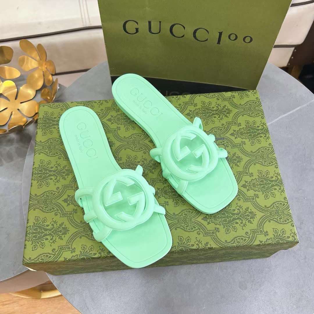 Gucci Unisex GG Interlocking G Slide Sandal Pale Green Rubber Flat