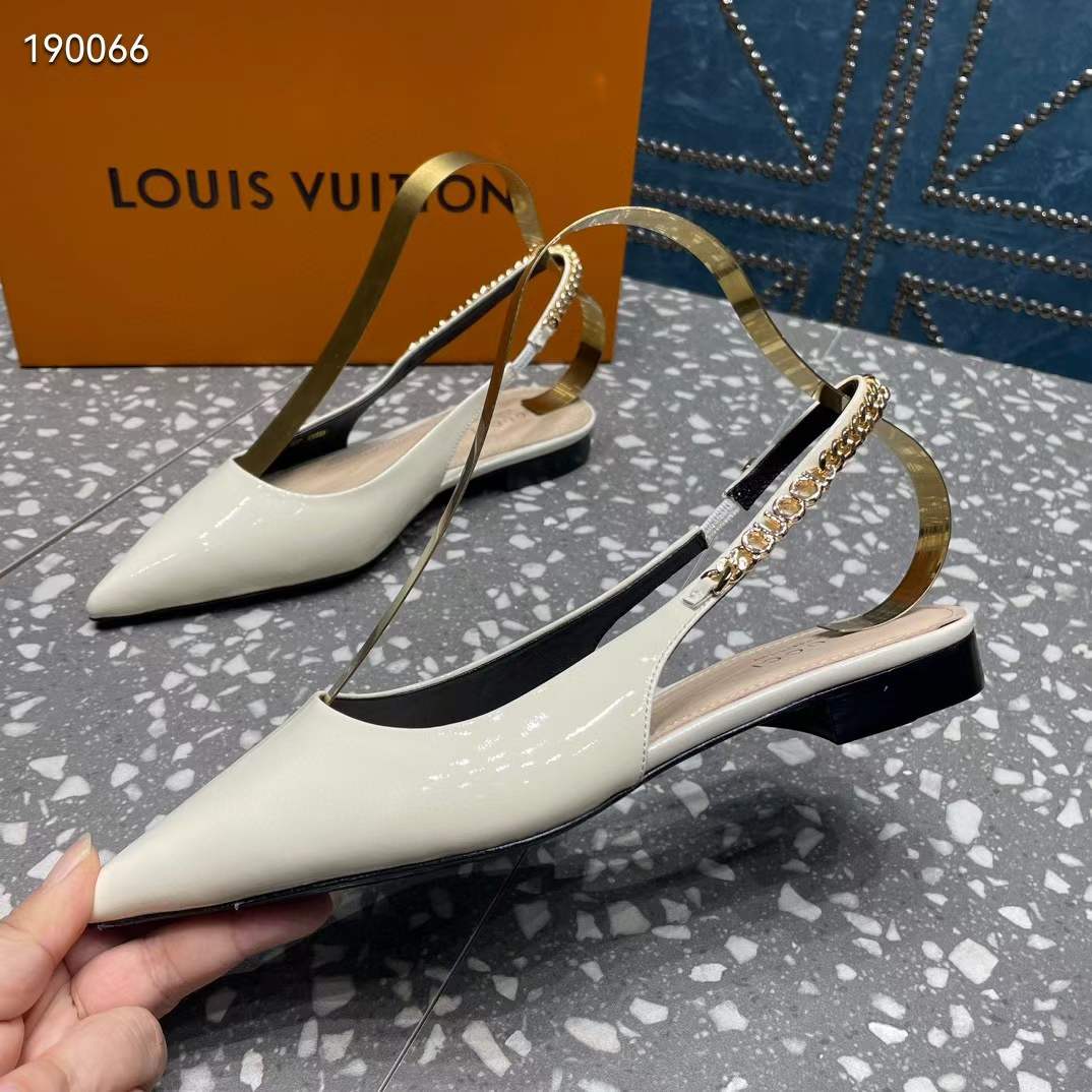 Gucci Women GG Gucci Signoria Ballet Flat White Patent Leather Pointed Toe