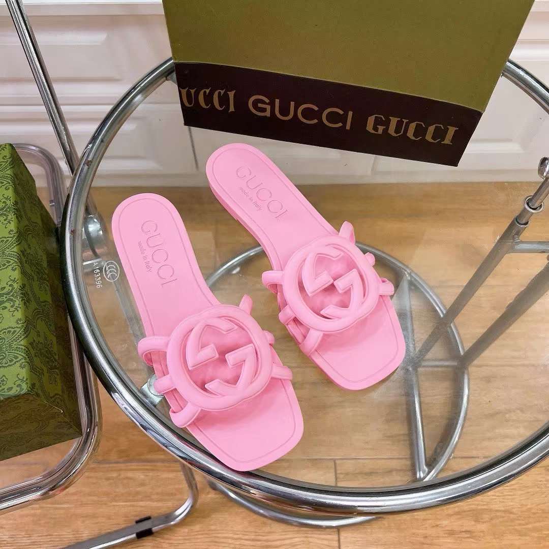 Gucci Women GG Interlocking G Slide Sandal Pink Rubber Flat