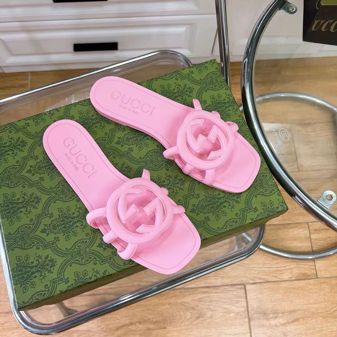 Gucci Women GG Interlocking G Slide Sandal Pink Rubber Flat