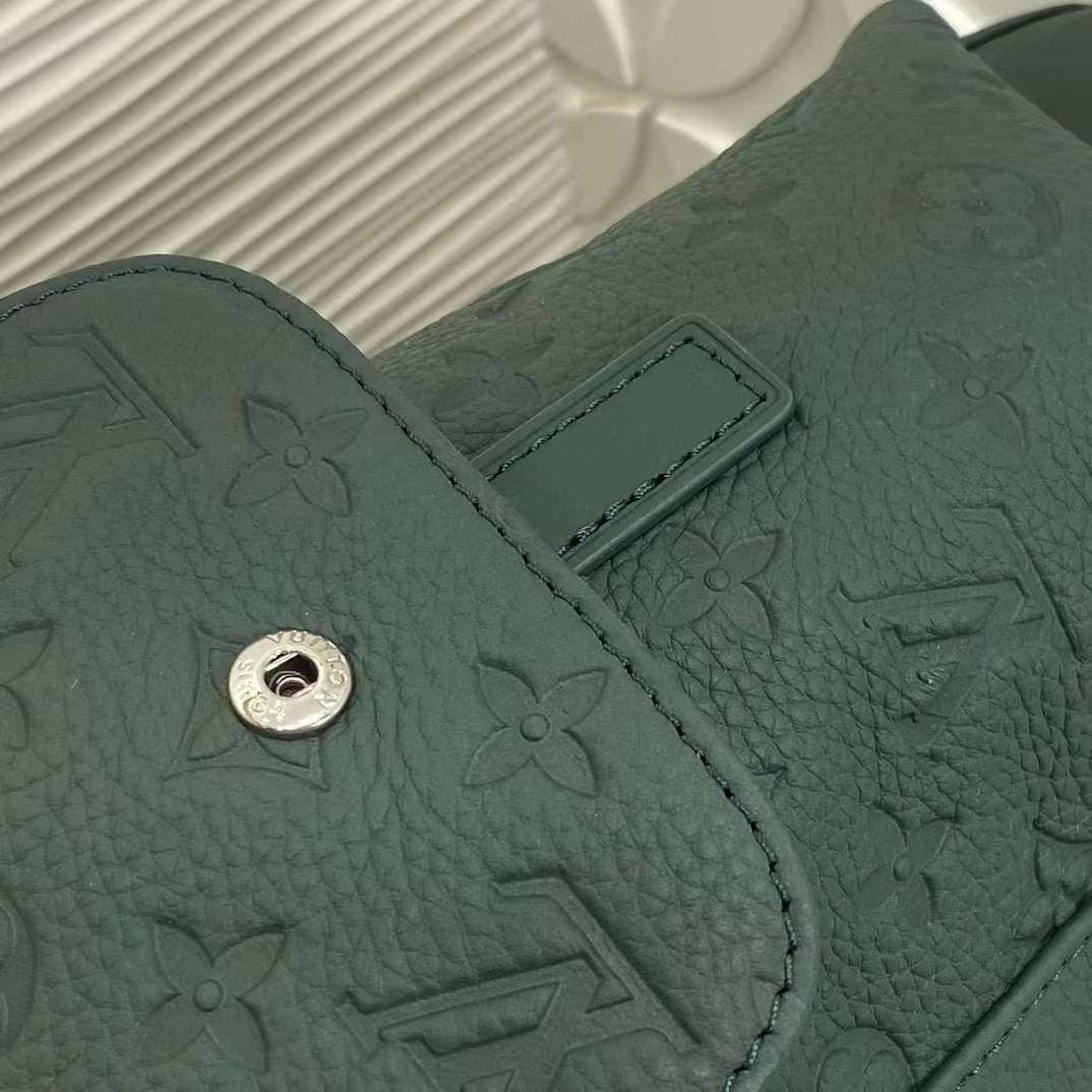 Louis Vuitton LV Unisex Christopher MM Backpack Green Taurillon Monogram Embossed Cowhide Leather M24428