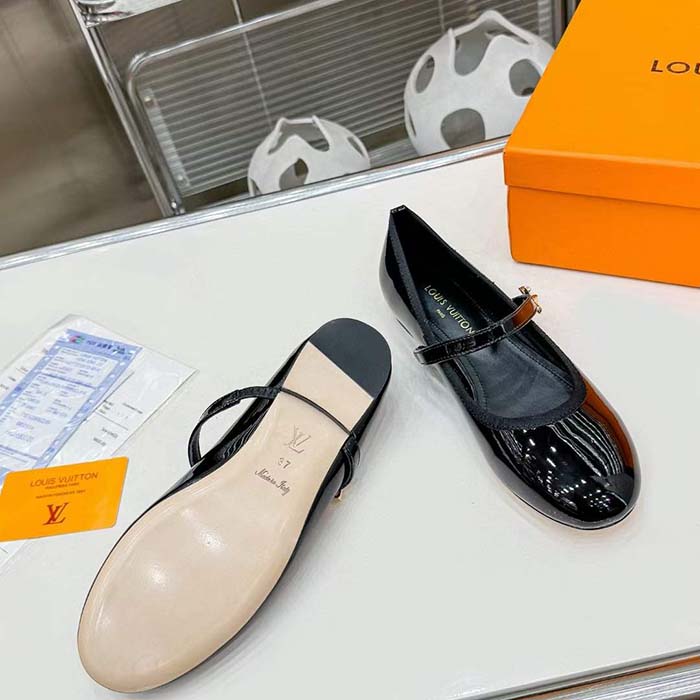 Louis Vuitton Women Romy Flat Ballerina Black Lambskin Patent Leather LV Twist