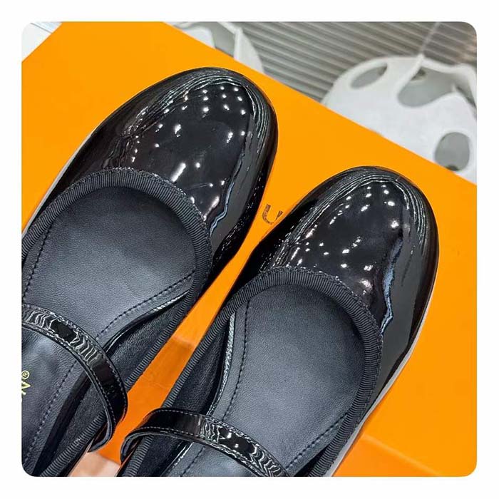 Louis Vuitton Women Romy Flat Ballerina Black Lambskin Patent Leather LV Twist