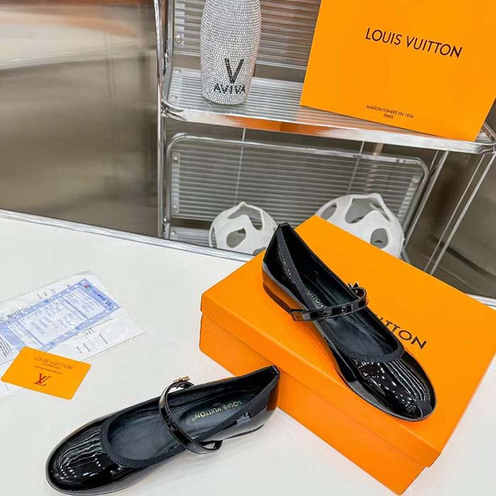Louis Vuitton Women Romy Flat Ballerina Black Lambskin Patent Leather LV Twist