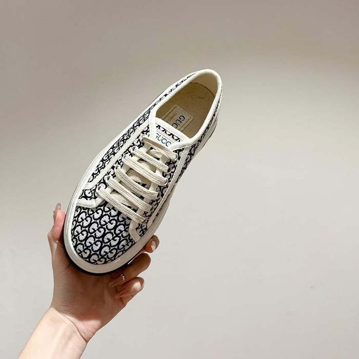 Gucci Unisex GG Sneaker Ivory Black GG Canvas Jacquard Low Heel